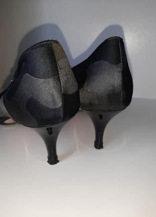 Pinko стильні туфлі човники в камуфляжний малюнок3 фото