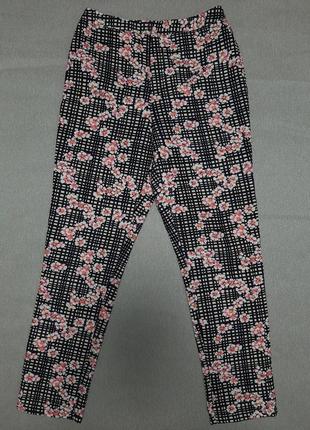 Фактурні штани в квіти сакура misguided