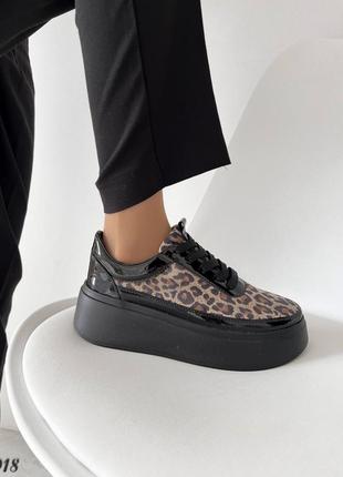 Кеды женские натуральная замша + лакированные в леопардовый принт / замшевые кроссовки на платформе