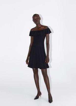 Zara чорне в'язане плаття з воланами1 фото