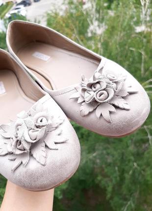 Ecco шкіряні туфлі, балетки з квіткою3 фото