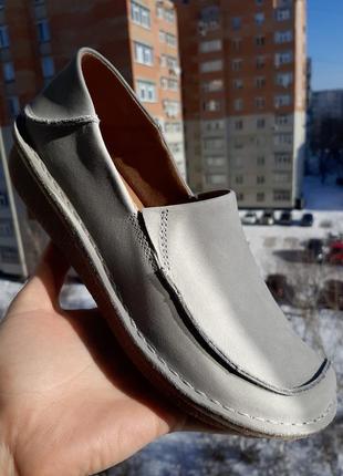 Clarks сірі сліпони мокасини