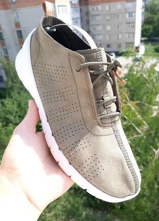 Clarks жіночі шкіряні кросівки оригінал!