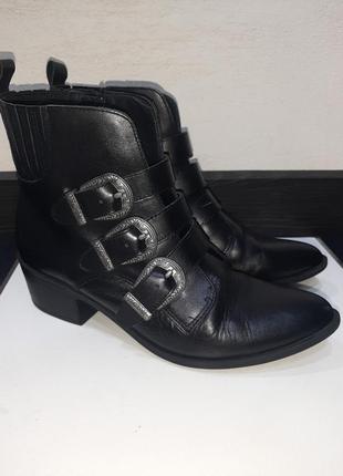 Шкіряні черевики в пряжки від steve madden ♥