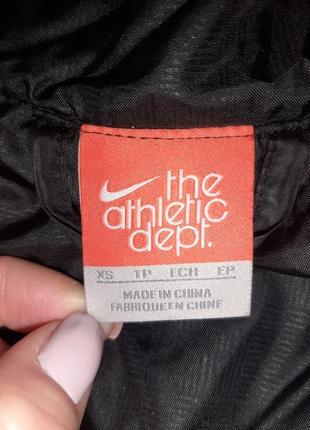 Куртка вітровка nike the athletic dept6 фото