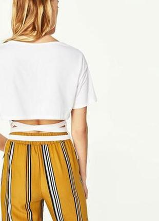 Zara стильна сіра футболка топ кроп на зав'язках