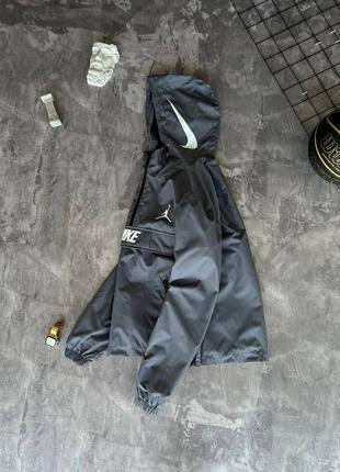 Мужская серая легкая куртка ветровка спортивная nike jordan2 фото