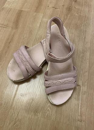 Шкіряні босоніжки *ессо flora*