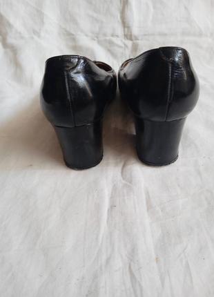 Базовое туфлы черные кожа туфли классические базовые кожа классическая 37 размер черные классические туфли для дамы лоферы сср  винтажные винтаж4 фото