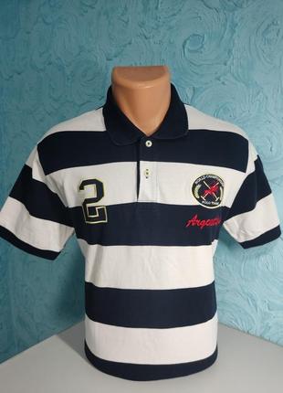 Бездоганне поло високої якості.