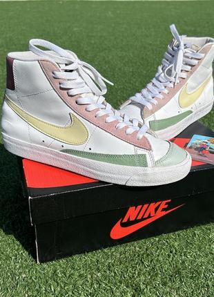 Жіночі шкіряні кросівки nike blazer mid '77 air force 1 dunk jordan