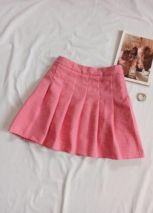 Розовая юбка тенниска под твид/в складку