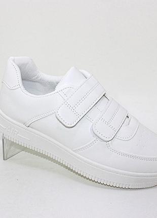 Білі кросівки на двох липучках білий
