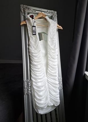Мини-платье с драпировкой и вырезом над грудью🌸7 фото