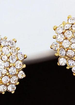 Круглые красивые клипсы серьги (без прокола) d=1.9 см золотистый металл камни белые