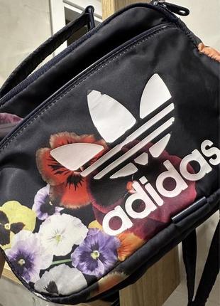 Брендовая спортивная сумка adidas в цветах2 фото