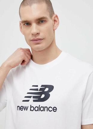 Хлопковая футболка new balance