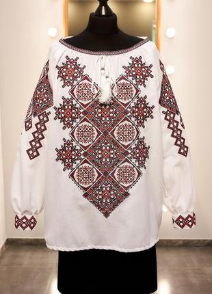 Вышиванка женская с длинным рукавом - реглан, вышивка - авторская, крестик, оникс, цвет - белый.