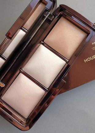 Палетка пудр hourglass ambient lighting palette