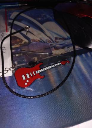 Шнурок кольє чорний підвісок кулон червона гітара метал чокер2 фото