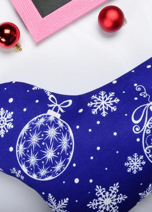 Новорічний подарунковий чобіт, різдвяний носок, синього кольору, візерунок — сніжинки та кулі.2 фото