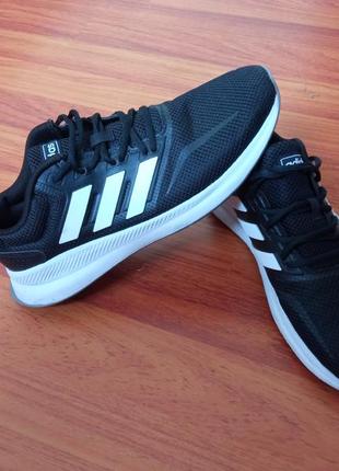 Продам кроссовки adidas оригинал 41р.
