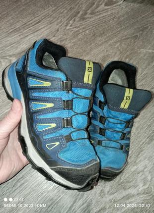 Круті кросівки salomon 31р  синього кольору2 фото