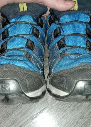 Круті кросівки salomon 31р  синього кольору5 фото