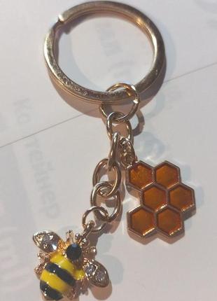 Брелок на ключі золотистий метал комаха бджола бджілка стільники милота