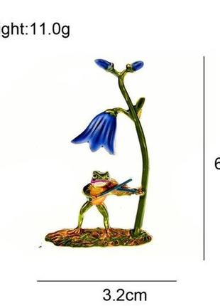 Брошь брошка лягушка жаба играет на скрипке под колокольчиком2 фото