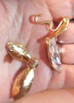 Клипсы серьги длинные (без прокола) капля золотистый металл ярко ультра синий камень...