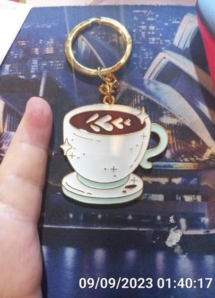 Брелок метал і емаль велика чашка кави caffe зерно кави суперовий5 фото