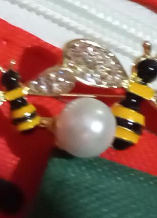 Брошка брошка 2 бджола оса жовта золотистий метал перлів 4.5 см3 фото