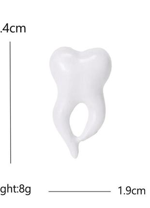 Брошь брошка зуб белая эмаль и металл подарок стоматологу