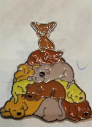 Брошь брошка металлическая собака щенок пес чихуа хуа рыжая сверху кучи