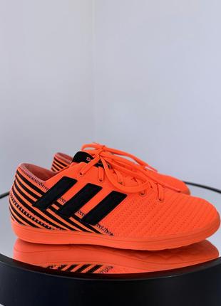 Яркие крутые футзалки adidas nemezis sala1 фото