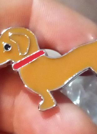 Брошка брошка металева значок пін собака-емаль милий такса світло-коричнева
