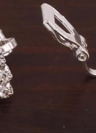 Клипсы (без прокола) серьги сережки металл пр-во корея треугольник темный