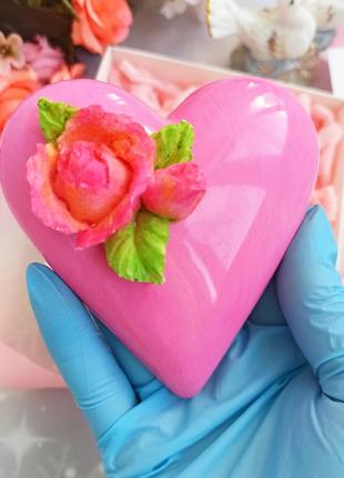 Шоколадный сувенир ко дню влюбленных 14 февраля шоколадное сердце

с начинкой шоколад ручной работы2 фото