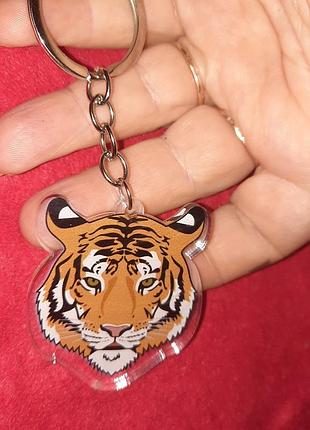 Брелок на ключи металл и пластик тигр морда тигриная
