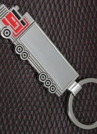 Брелок на ключі водієві далекобійник довга фура машина — метал сріблястий