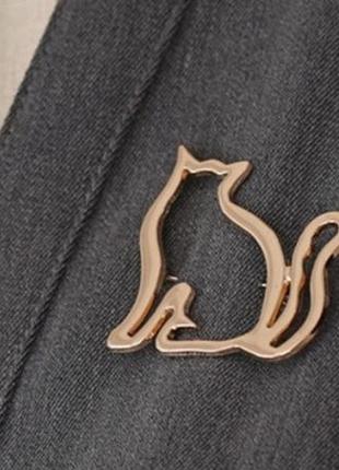 Брошь брошка простой золотистый металл кот кошка