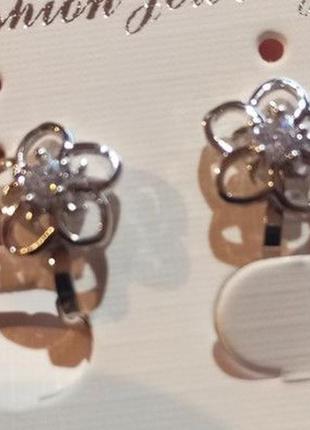 Маленькі кліпси (без проколювання) сережки сережки пр-во-корея сріблястий метал квітка квіточок