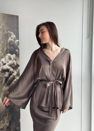 Костюм из вискозы в шоколадном цвете, размер м. юбка, блуза. тренд. италия, бренд clothe4 фото