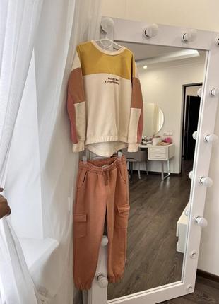 Спортивный костюм для девочки