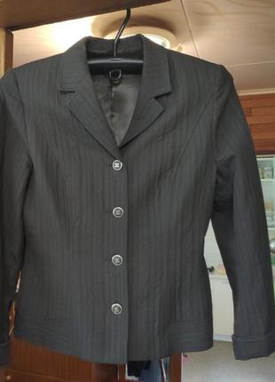 Піджак жіночий.