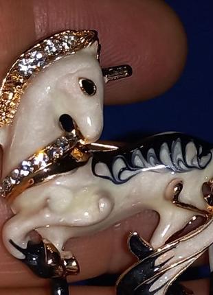 Броша брошка кулон підвіска єдинорога поні коня білий метал дуже красивий