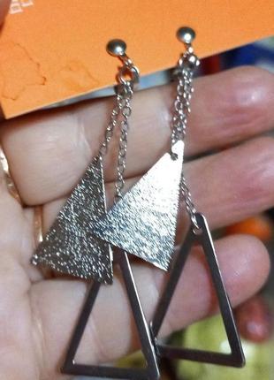 Довгі кліпси сережки сережки (без проколювання) пр-во корея сріблястий метал по 2 трикутники