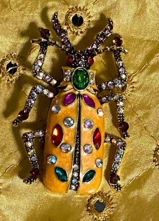 Брошка брошка величезний жук золотистий метал крутий жовтий