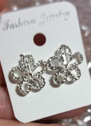 Бомбезные клипсы серьги сережки (без прокола) серебристый металл пр-во корея цветок камешки контур